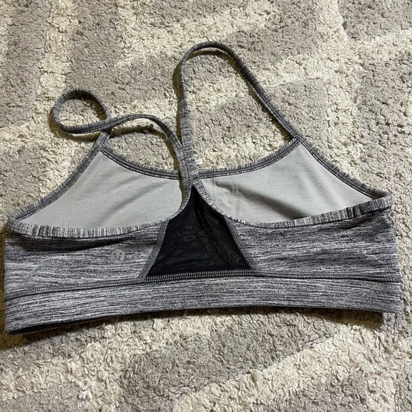 Lululemon grey flow y bra - Picture 2 of 3
